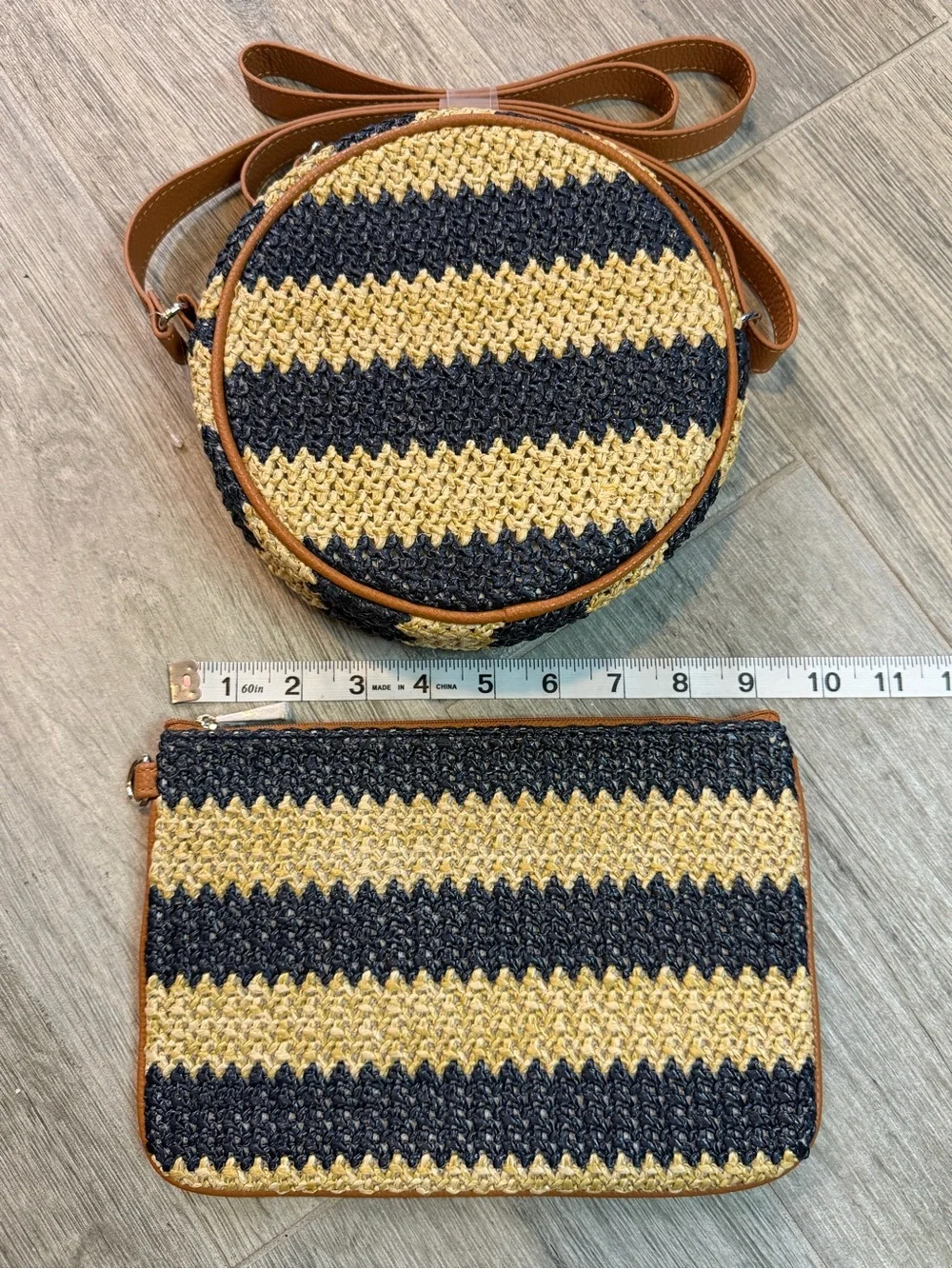 Thirty-One Jewell Round About Straw Crossbody and Cosmetic Bag Matching Set Navy
